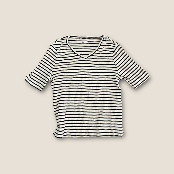 Chico’s Striped Supima Cotton V-Neck Tee Black White 1 - Picture 4 of 7